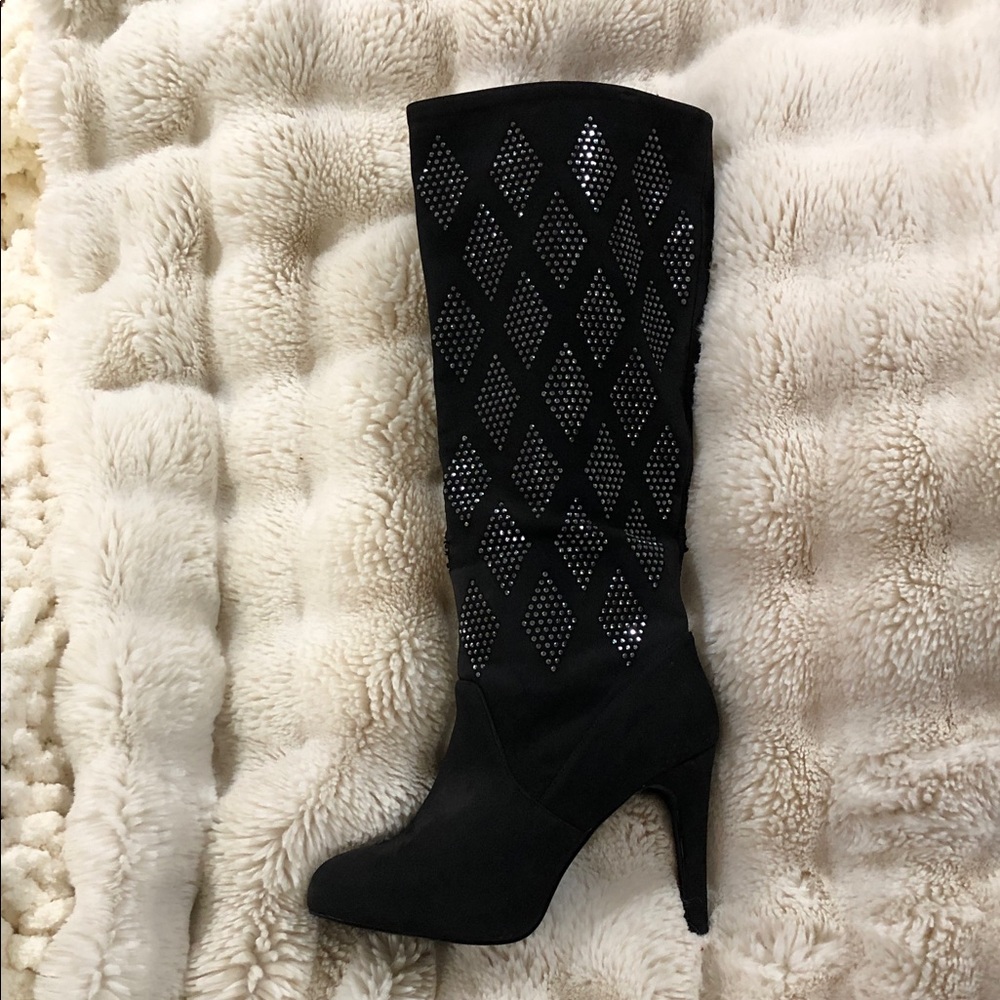 Colin Stuart Black Heeled Boots with Diamond Cutouts